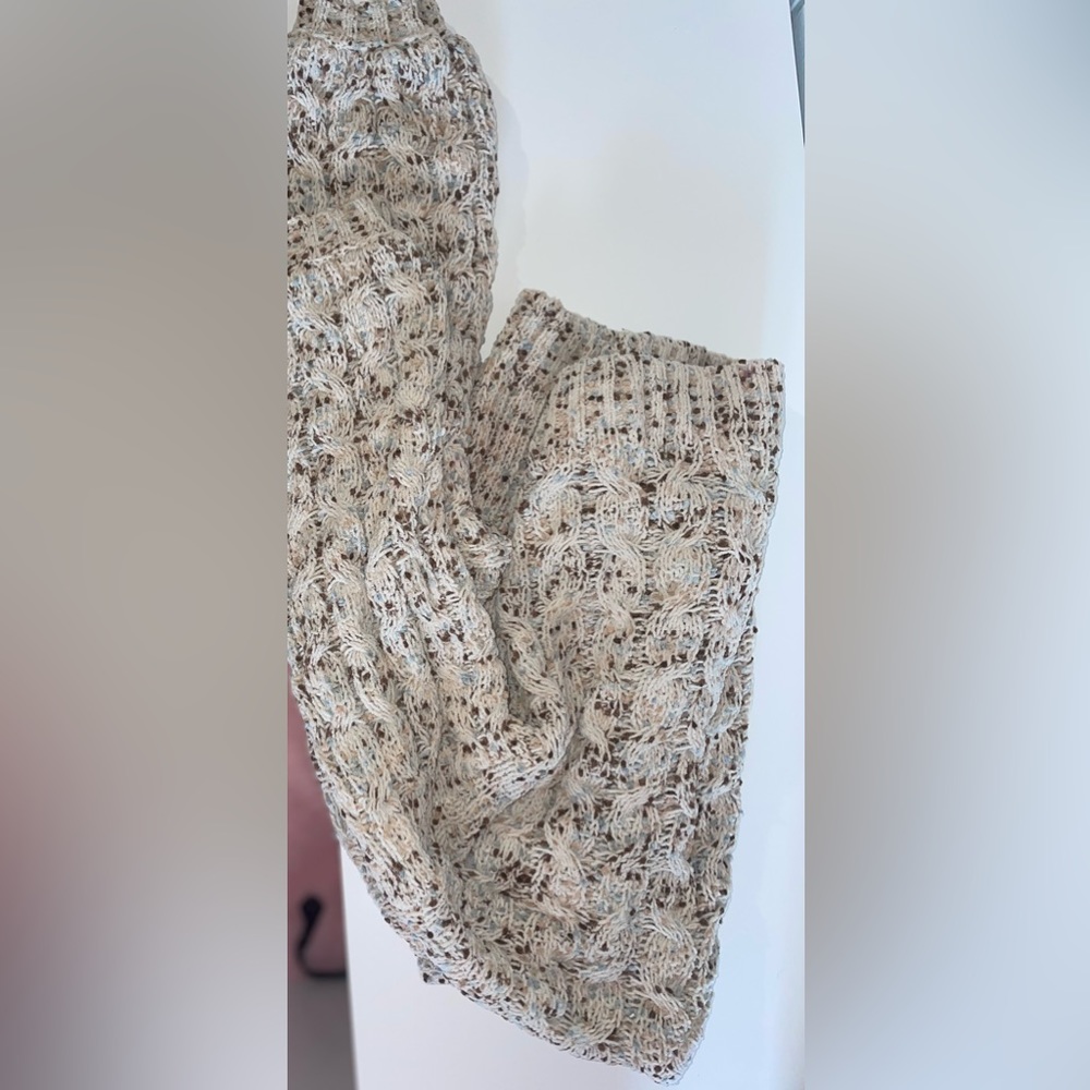 Sweaters - Picture 2 of 3